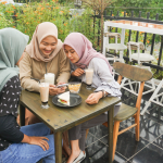 Halal Coffee Shops for Family Outings: Kid-Friendly Spots with a Warm Welcome: